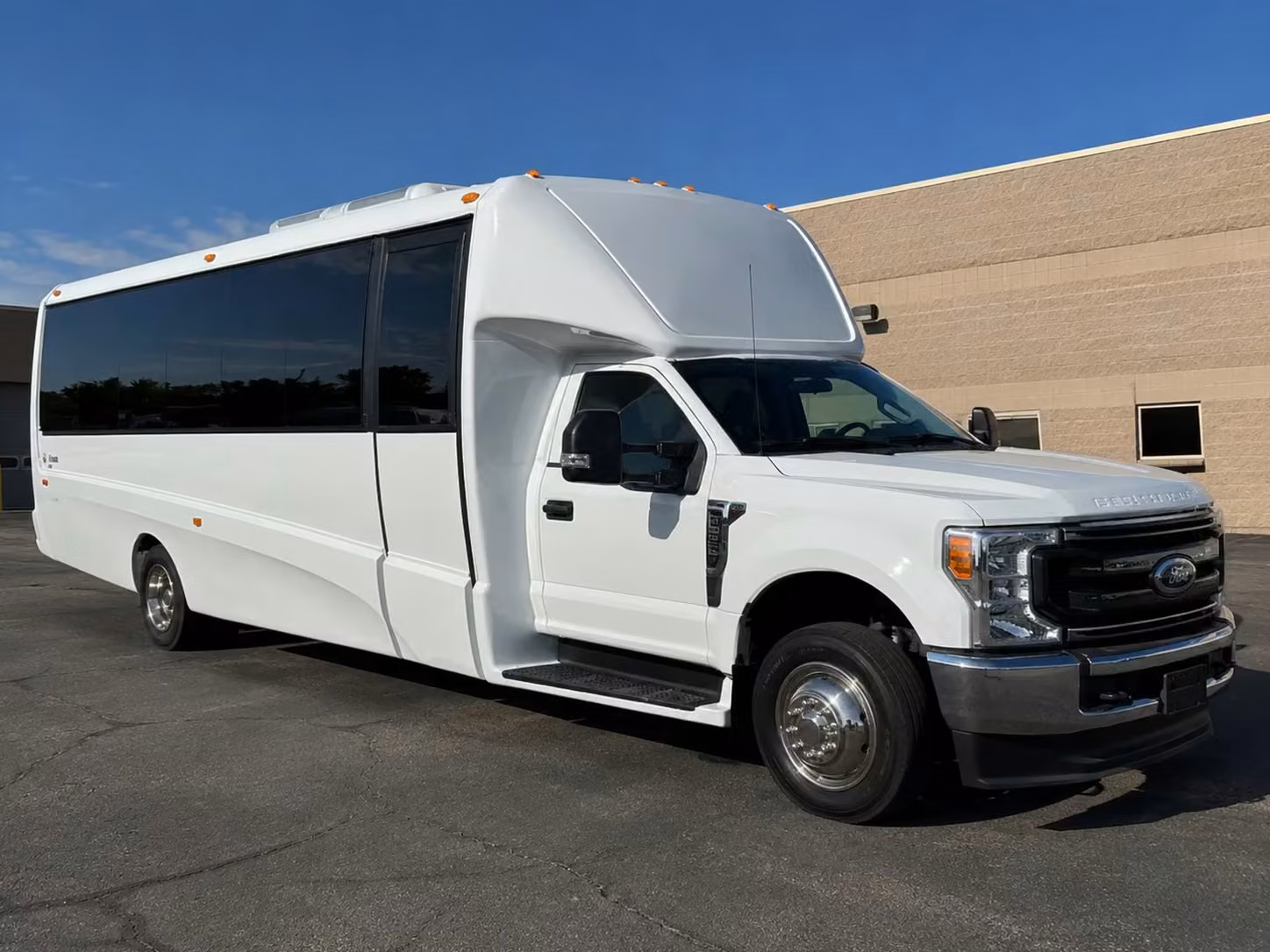 18 passenger minibus
