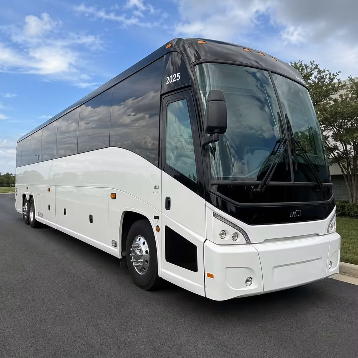charter bus rentals for large groups headed to oklahoma city concerts